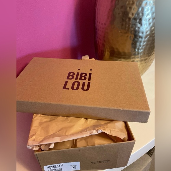 NWT- BIBI LOU Shoes - Picture 8 of 8